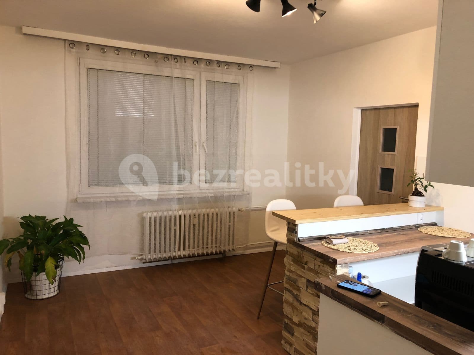 Prenájom bytu 2-izbový 37 m², Barrandova, Ústí nad Labem, Ústecký kraj Prenájom bytu 2-izbový 37 m², Barrandova, Ústí nad Labem, Ústecký kraj