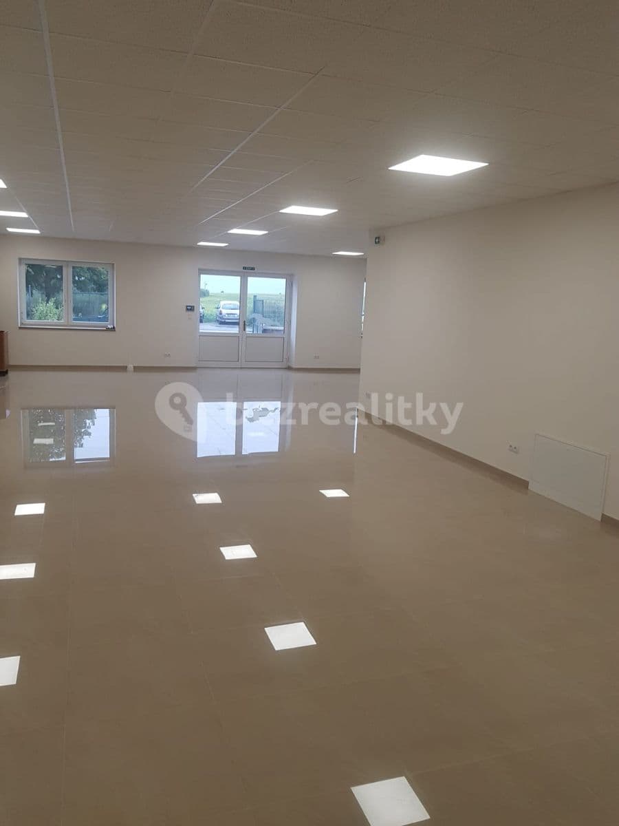 Prenájom nebytového priestoru 190 m², 1136, Rostoklaty, Středočeský kraj Prenájom nebytového priestoru 190 m², 1136, Rostoklaty, Středočeský kraj