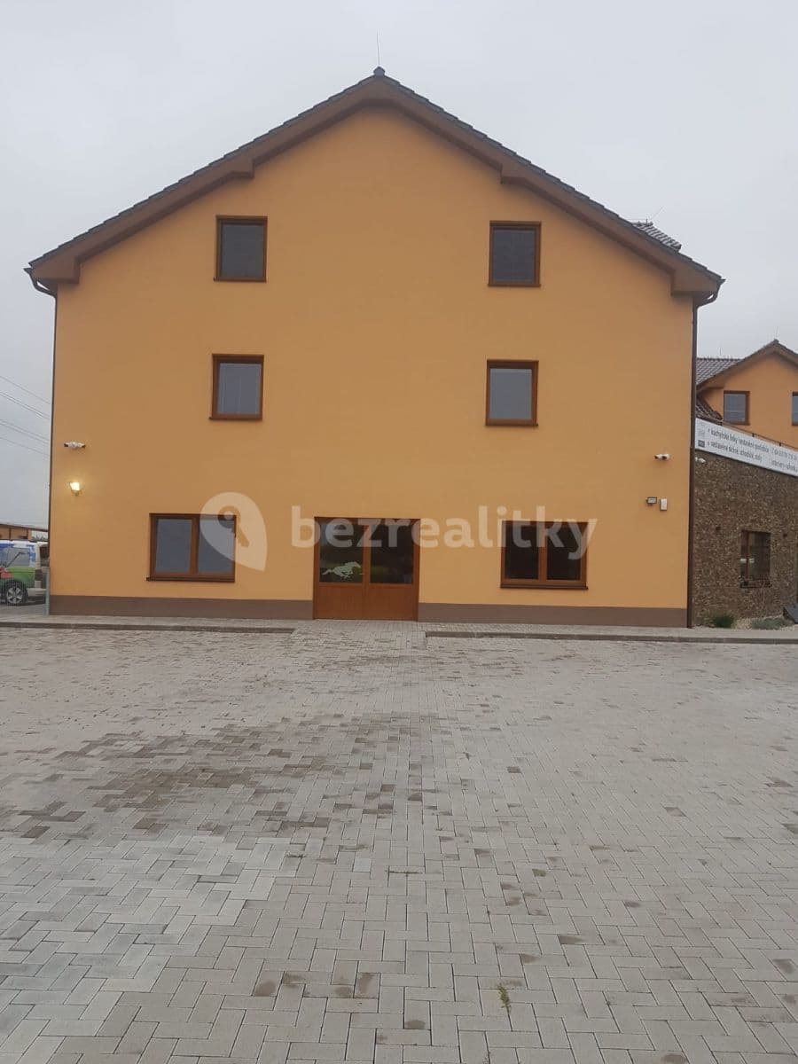 Prenájom nebytového priestoru 190 m², 1136, Rostoklaty, Středočeský kraj Prenájom nebytového priestoru 190 m², 1136, Rostoklaty, Středočeský kraj