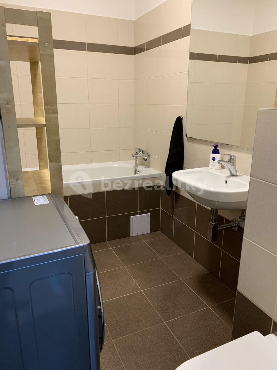 Prenájom bytu 3-izbový 52 m², Slepá, Milovice, Středočeský kraj Prenájom bytu 3-izbový 52 m², Slepá, Milovice, Středočeský kraj