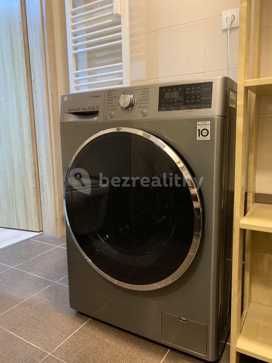 Prenájom bytu 3-izbový 52 m², Slepá, Milovice, Středočeský kraj Prenájom bytu 3-izbový 52 m², Slepá, Milovice, Středočeský kraj