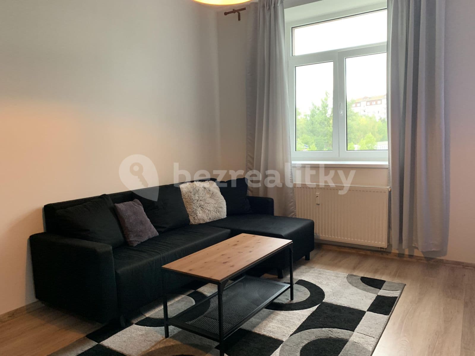 Prenájom bytu 3-izbový 52 m², Slepá, Milovice, Středočeský kraj Prenájom bytu 3-izbový 52 m², Slepá, Milovice, Středočeský kraj