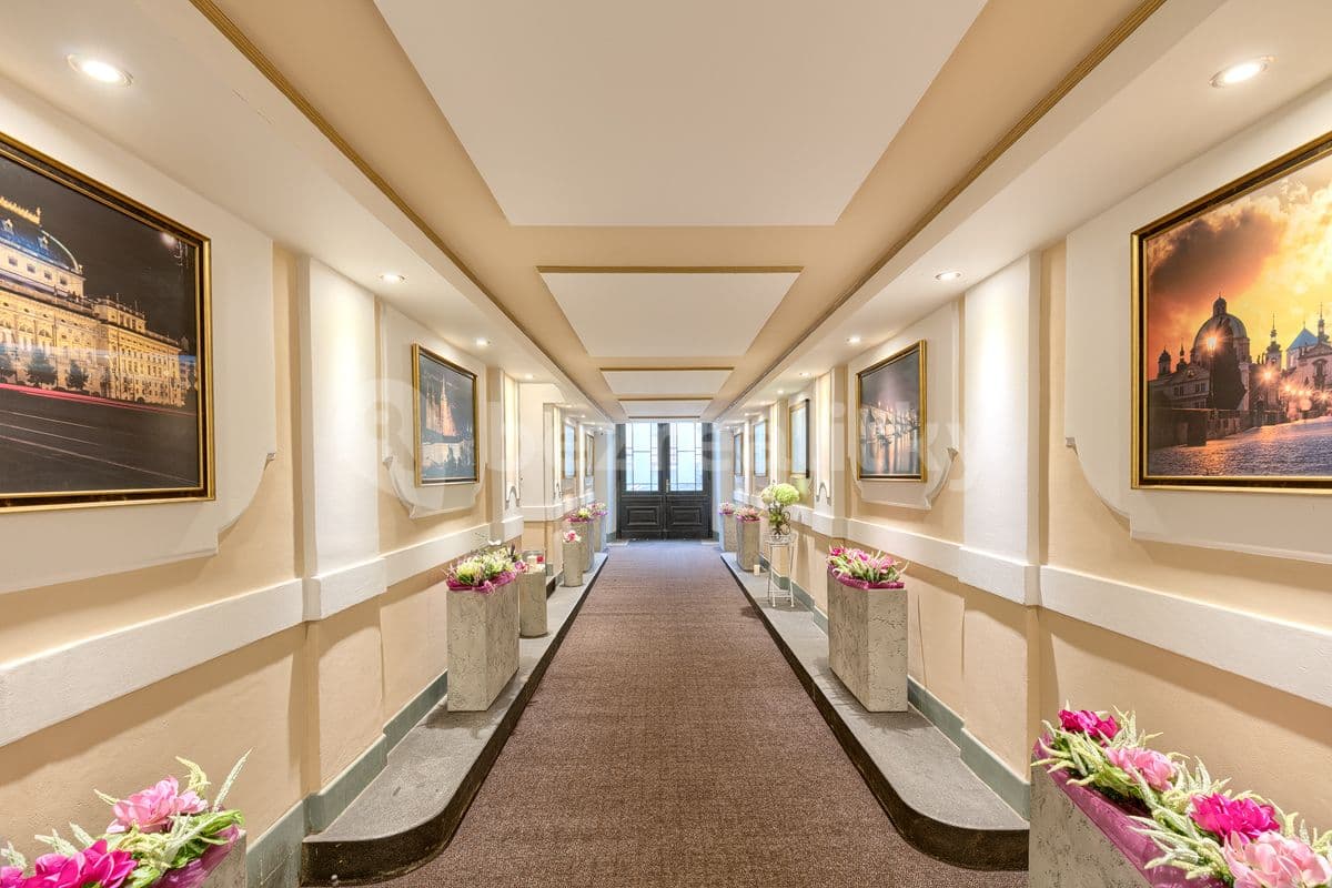 Prenájom bytu 2-izbový 72 m², Milady Horákové, Praha, Praha Prenájom bytu 2-izbový 72 m², Milady Horákové, Praha, Praha