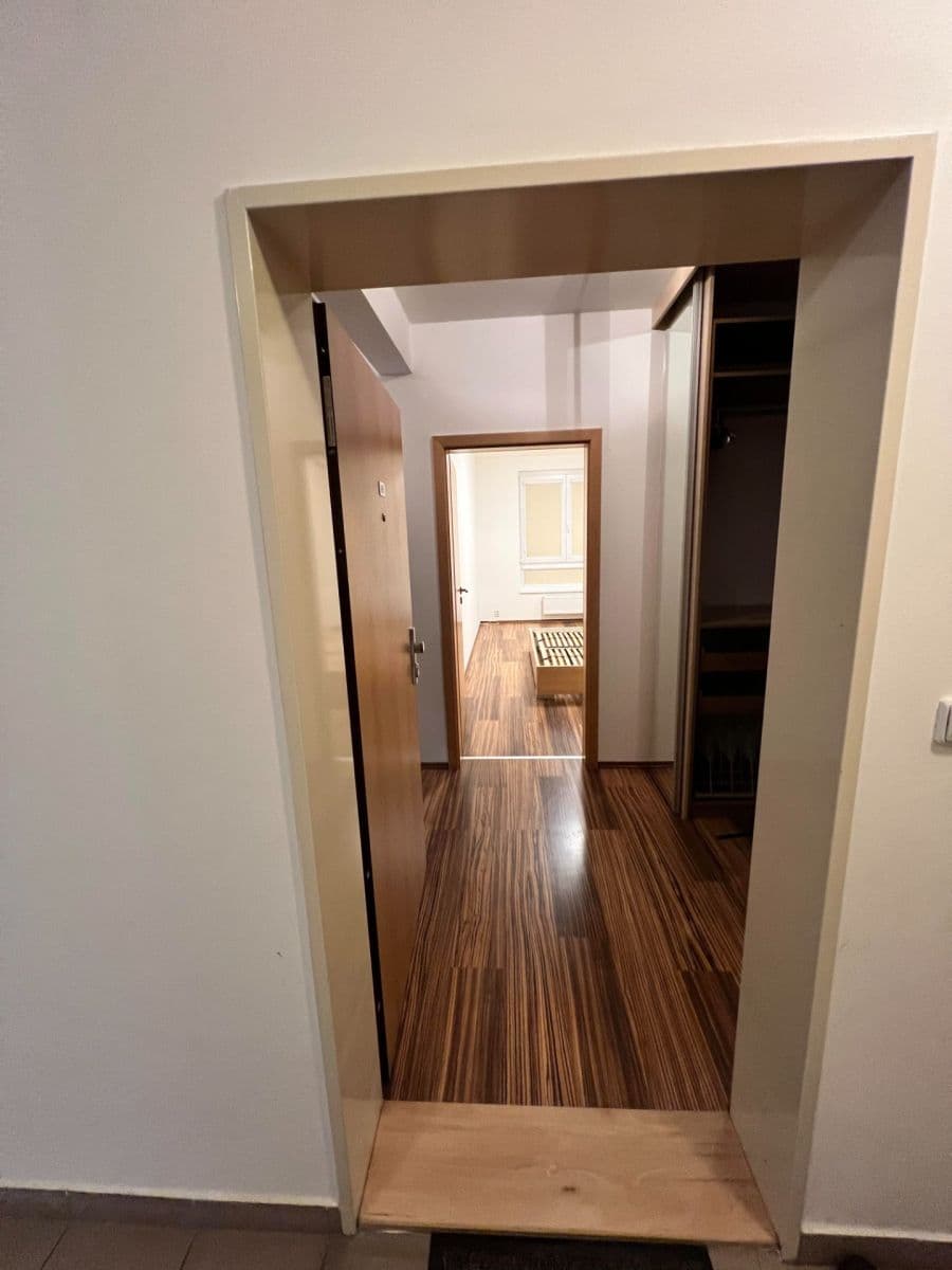 Prenájom bytu 2-izbový 61 m², Marty Krásové, Praha, Praha Prenájom bytu 2-izbový 61 m², Marty Krásové, Praha, Praha