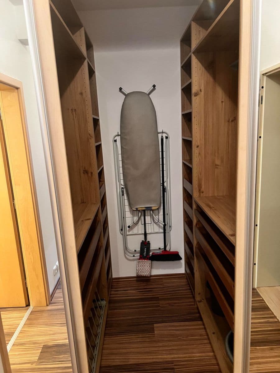 Prenájom bytu 2-izbový 61 m², Marty Krásové, Praha, Praha Prenájom bytu 2-izbový 61 m², Marty Krásové, Praha, Praha