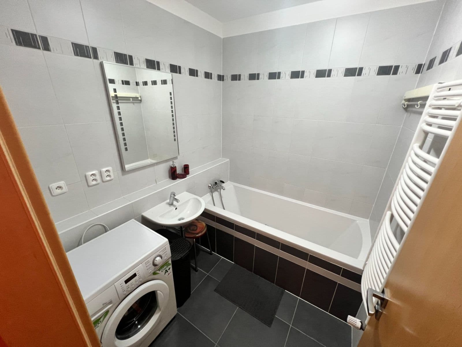 Prenájom bytu 2-izbový 61 m², Marty Krásové, Praha, Praha Prenájom bytu 2-izbový 61 m², Marty Krásové, Praha, Praha