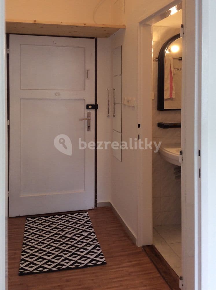 Prenájom bytu Garsoniéra 20 m², Počátecká, Praha, Praha Prenájom bytu Garsoniéra 20 m², Počátecká, Praha, Praha