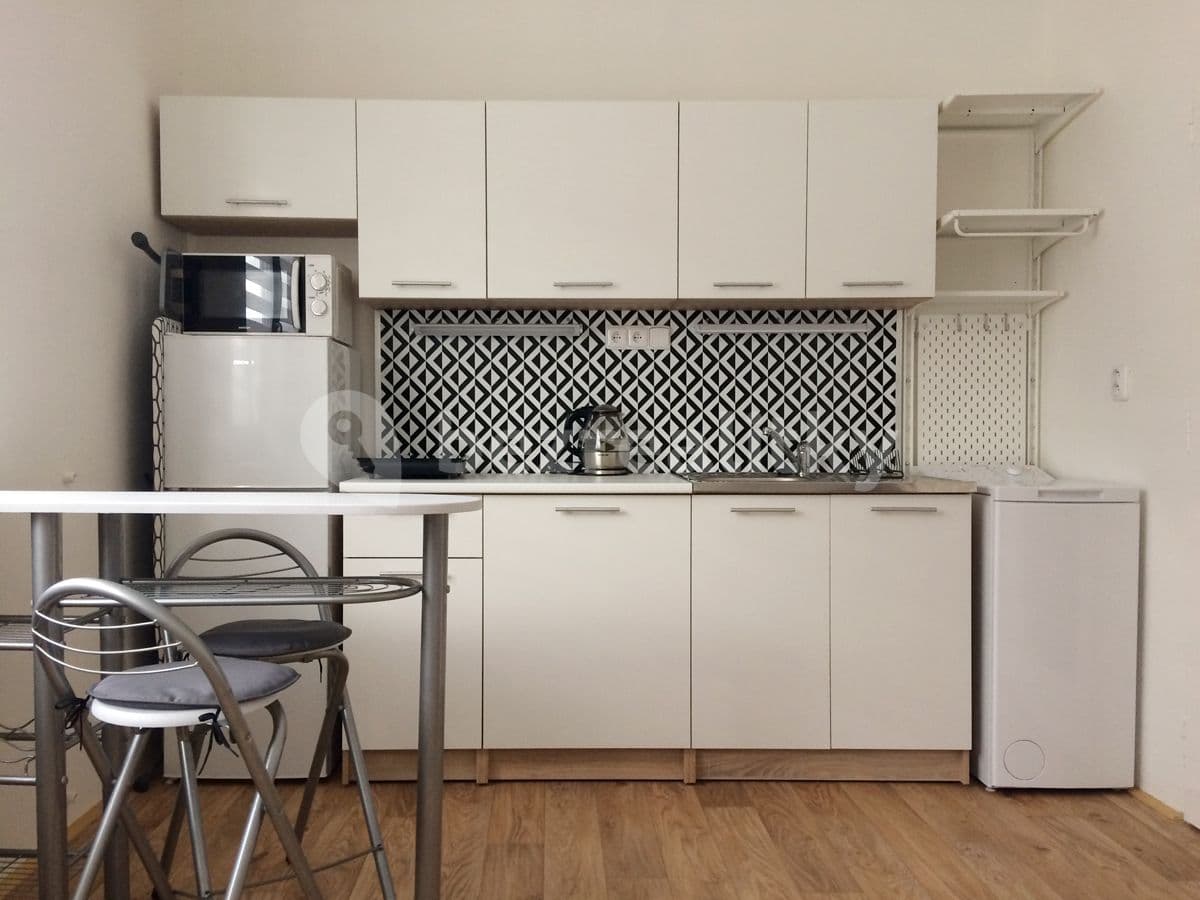 Prenájom bytu Garsoniéra 20 m², Počátecká, Praha, Praha Prenájom bytu Garsoniéra 20 m², Počátecká, Praha, Praha