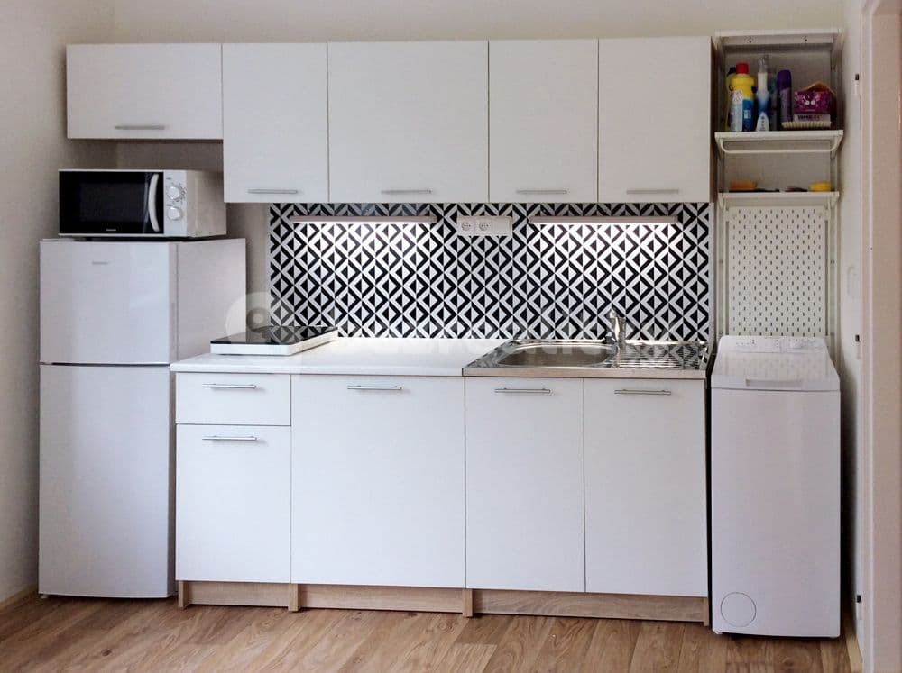 Prenájom bytu Garsoniéra 20 m², Počátecká, Praha, Praha Prenájom bytu Garsoniéra 20 m², Počátecká, Praha, Praha