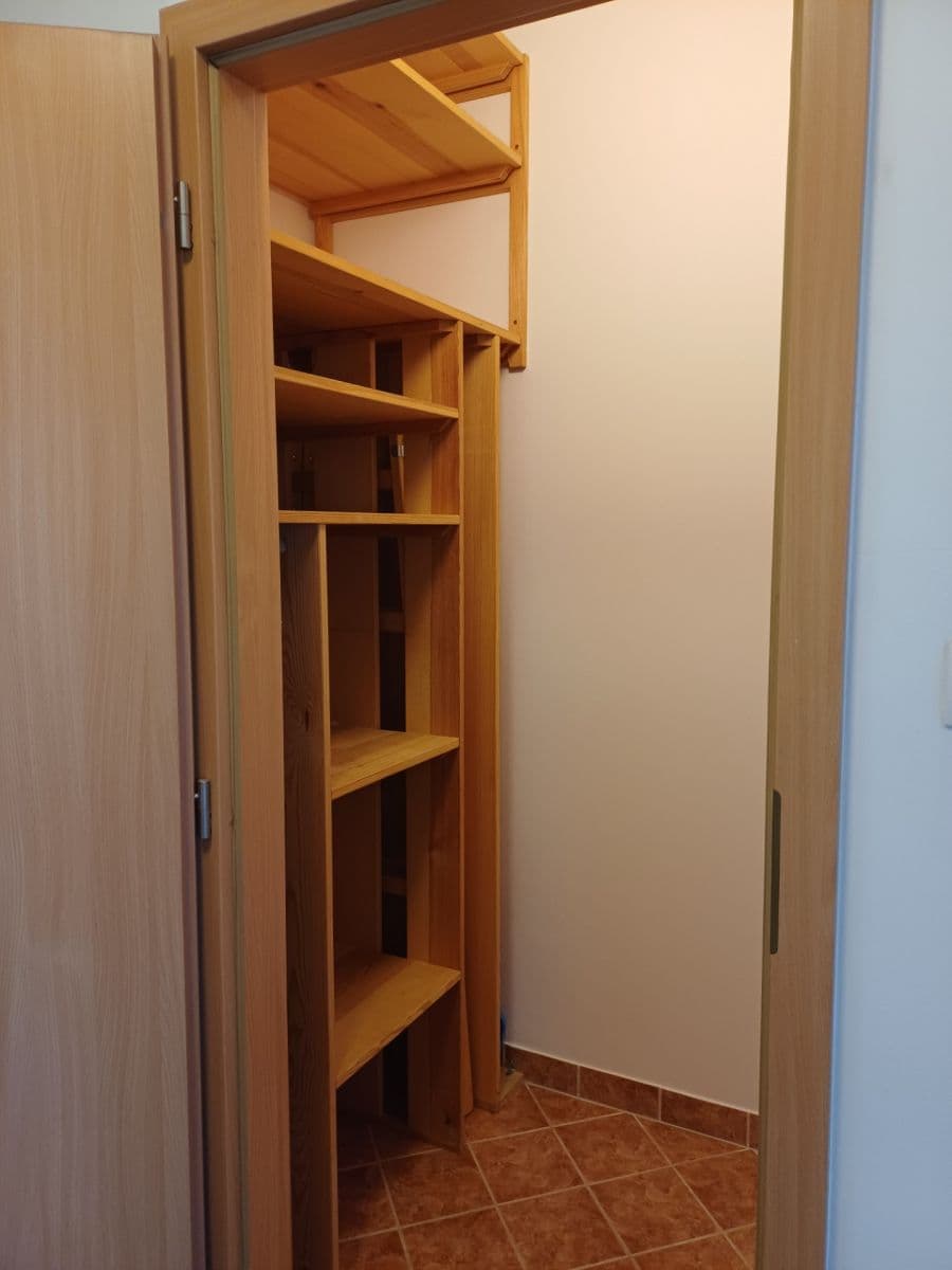 Prenájom bytu 2-izbový 52 m², Zakšínská, Praha, Praha Prenájom bytu 2-izbový 52 m², Zakšínská, Praha, Praha
