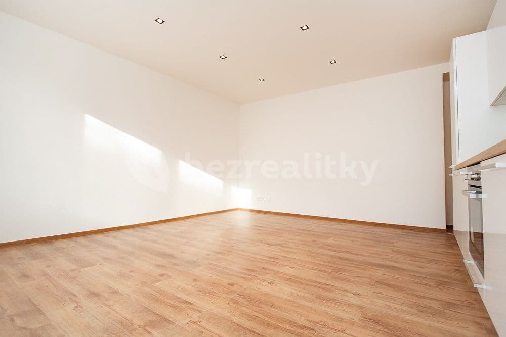 Prenájom bytu 2-izbový 41 m², Sokolovská, Ostrava, Moravskoslezský kraj Prenájom bytu 2-izbový 41 m², Sokolovská, Ostrava, Moravskoslezský kraj