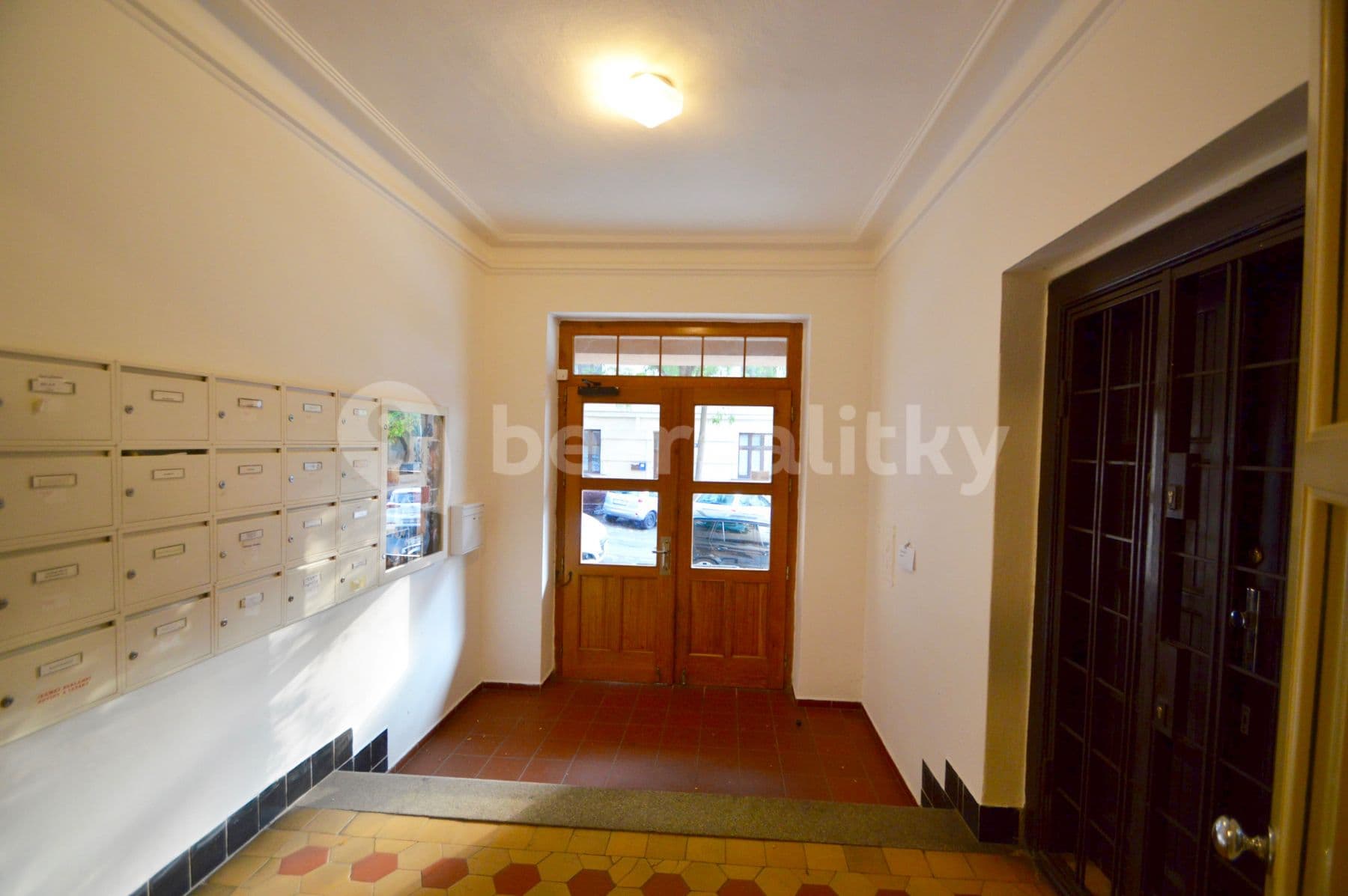 Prenájom bytu 1-izbový 48 m², Domažlická, Praha, Praha Prenájom bytu 1-izbový 48 m², Domažlická, Praha, Praha