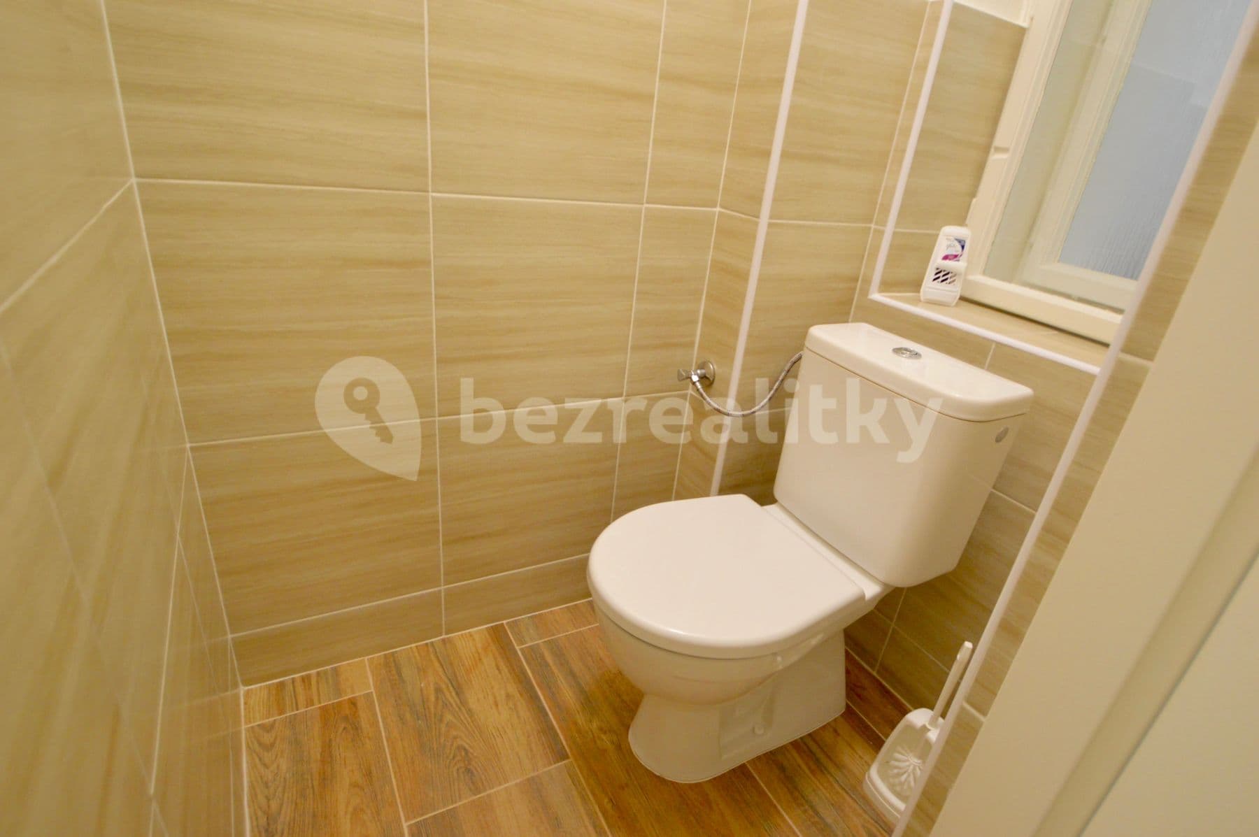 Prenájom bytu 1-izbový 48 m², Domažlická, Praha, Praha Prenájom bytu 1-izbový 48 m², Domažlická, Praha, Praha