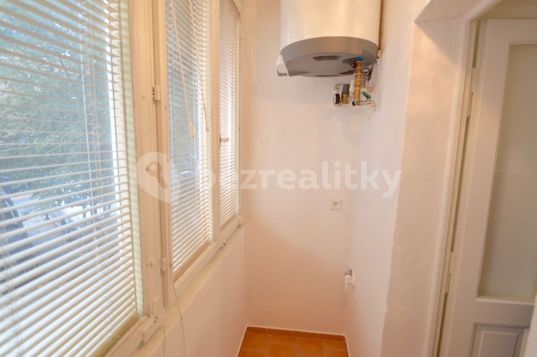 Prenájom bytu 1-izbový 48 m², Domažlická, Praha, Praha Prenájom bytu 1-izbový 48 m², Domažlická, Praha, Praha