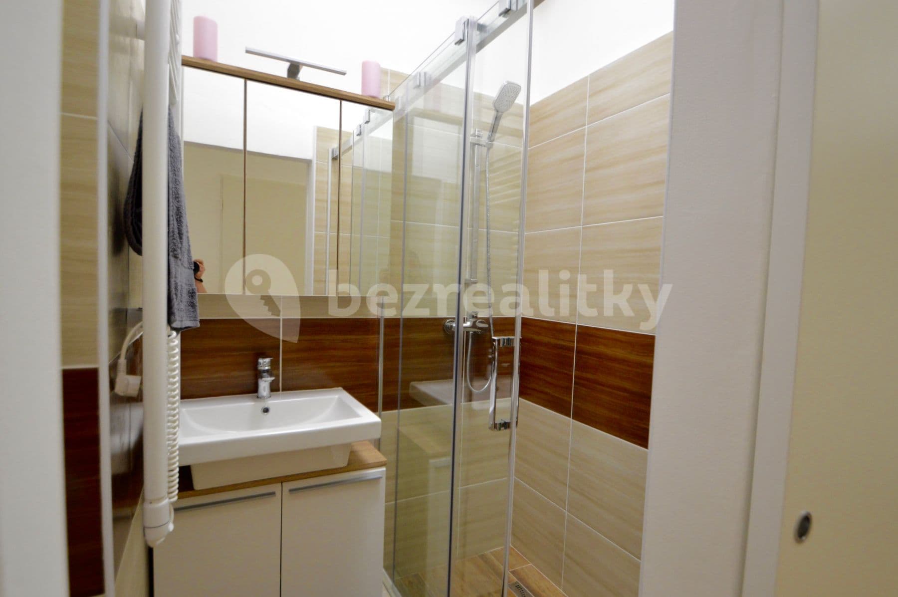 Prenájom bytu 1-izbový 48 m², Domažlická, Praha, Praha Prenájom bytu 1-izbový 48 m², Domažlická, Praha, Praha