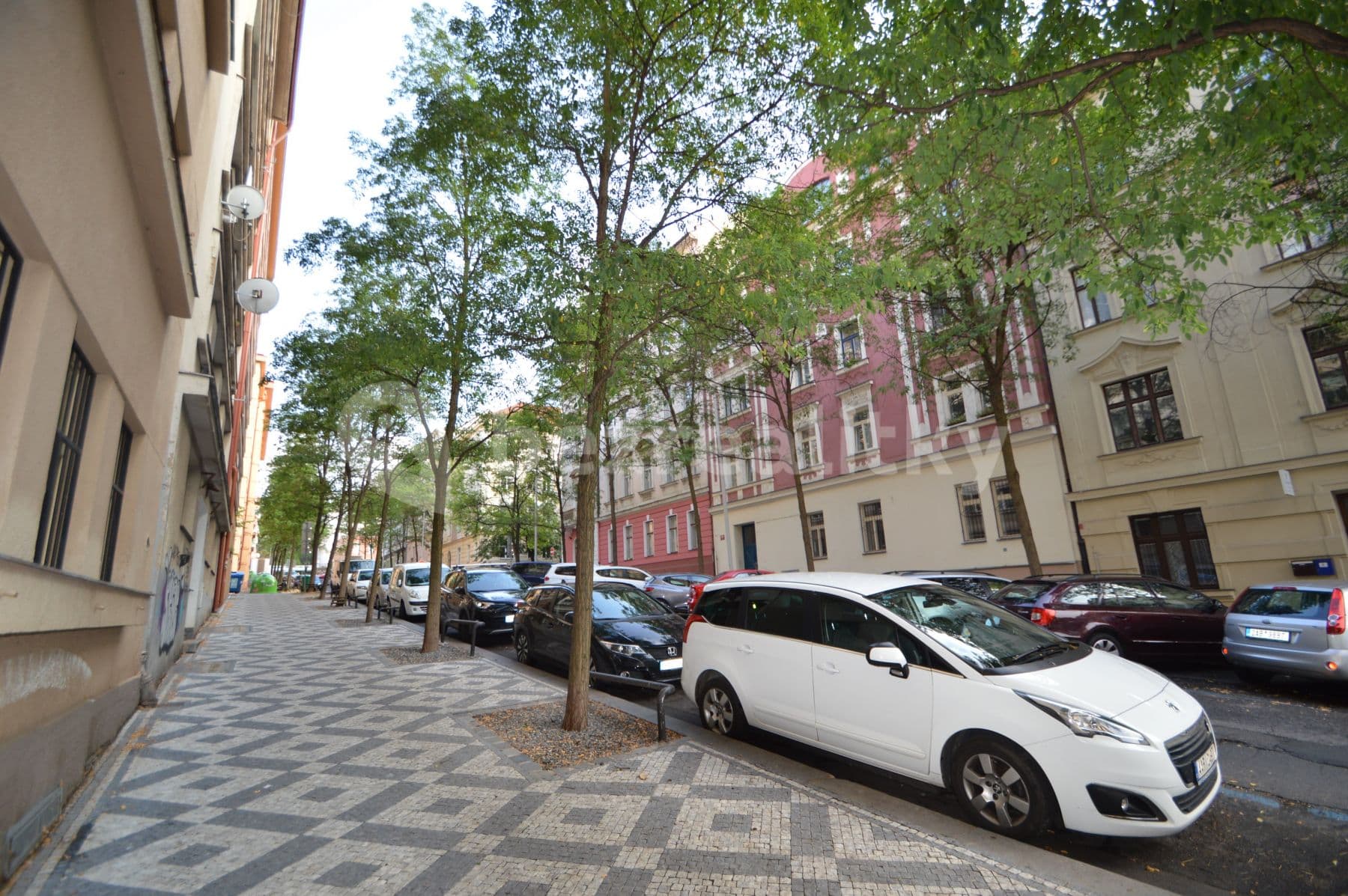 Prenájom bytu 1-izbový 48 m², Domažlická, Praha, Praha Prenájom bytu 1-izbový 48 m², Domažlická, Praha, Praha