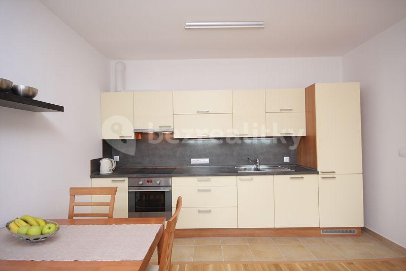Prenájom bytu 2-izbový 70 m², Korunní, Praha, Praha