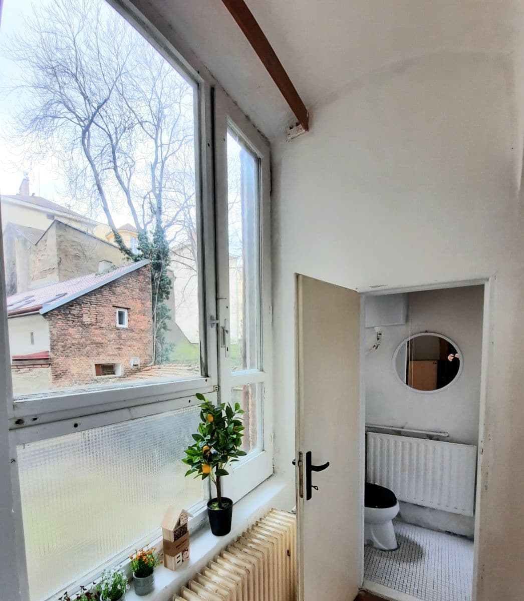 Prenájom bytu 4-izbový 92 m², Krásova, Praha, Praha Prenájom bytu 4-izbový 92 m², Krásova, Praha, Praha