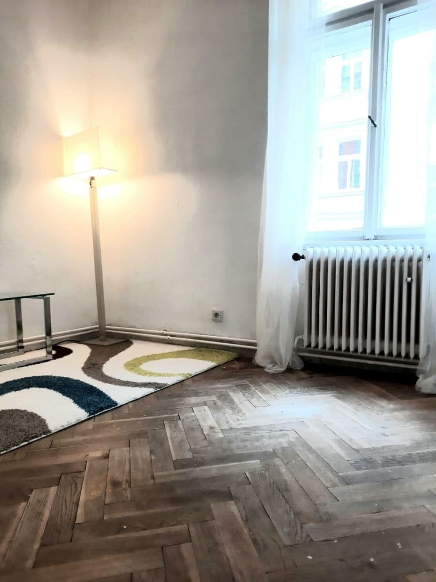 Prenájom bytu 4-izbový 92 m², Krásova, Praha, Praha Prenájom bytu 4-izbový 92 m², Krásova, Praha, Praha