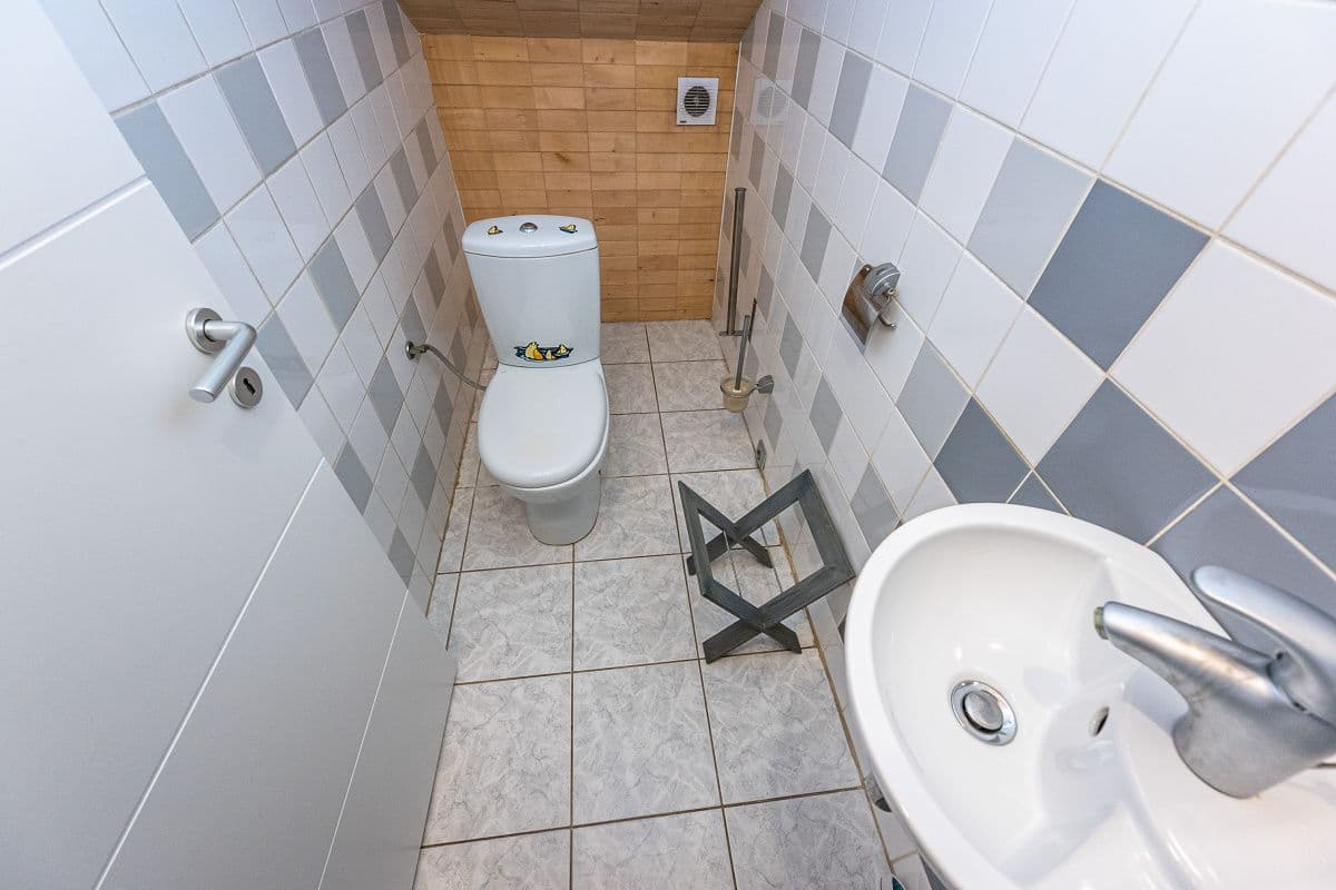 Prenájom bytu 4-izbový 126 m², Vltavská, Praha, Praha Prenájom bytu 4-izbový 126 m², Vltavská, Praha, Praha