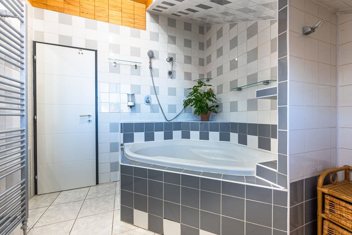 Prenájom bytu 4-izbový 126 m², Vltavská, Praha, Praha Prenájom bytu 4-izbový 126 m², Vltavská, Praha, Praha