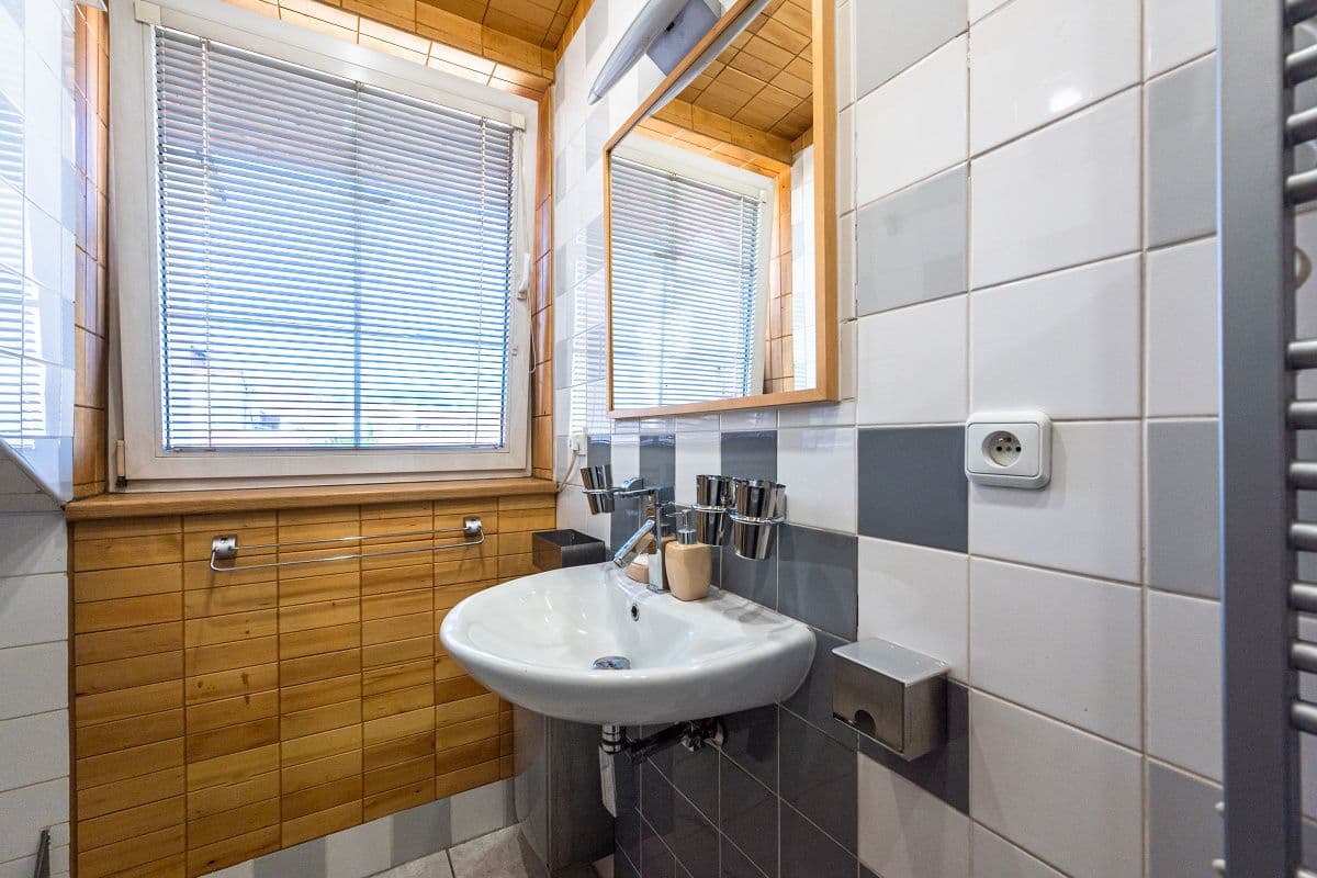 Prenájom bytu 4-izbový 126 m², Vltavská, Praha, Praha Prenájom bytu 4-izbový 126 m², Vltavská, Praha, Praha