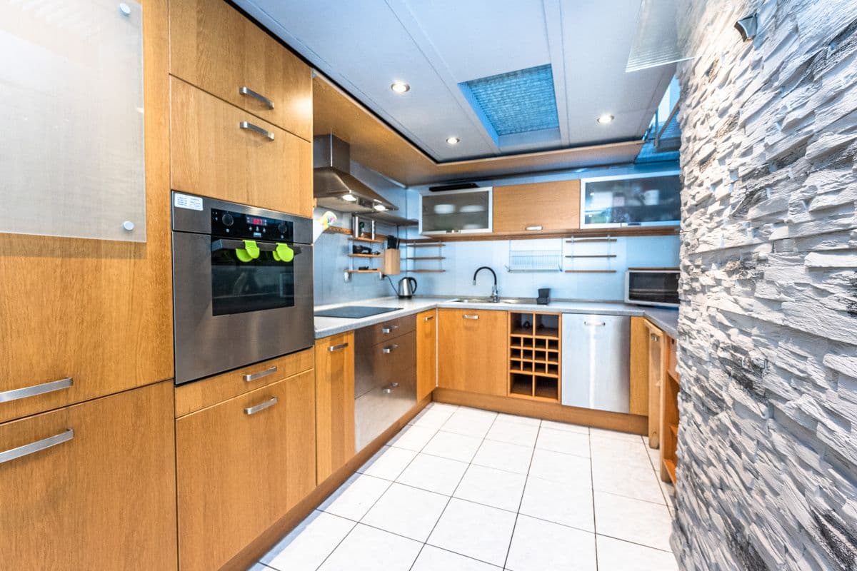 Prenájom bytu 4-izbový 126 m², Vltavská, Praha, Praha Prenájom bytu 4-izbový 126 m², Vltavská, Praha, Praha