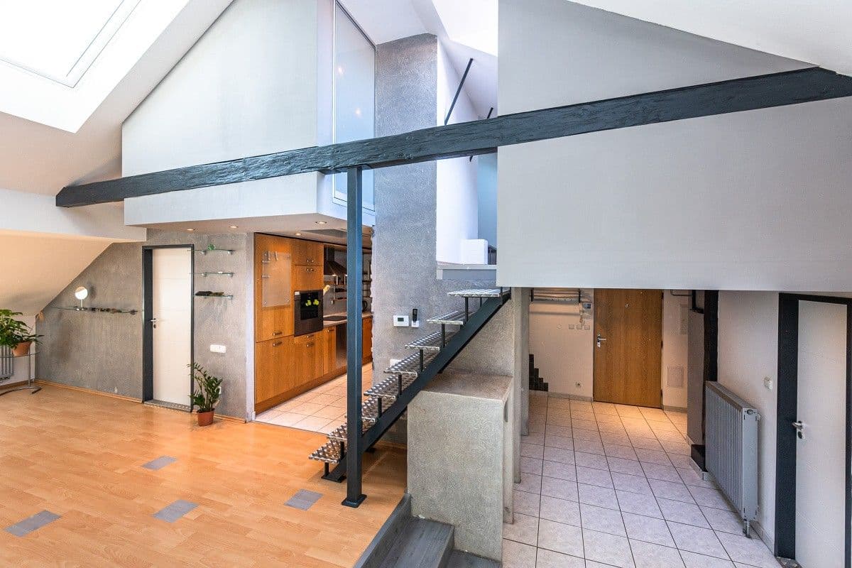 Prenájom bytu 4-izbový 126 m², Vltavská, Praha, Praha Prenájom bytu 4-izbový 126 m², Vltavská, Praha, Praha