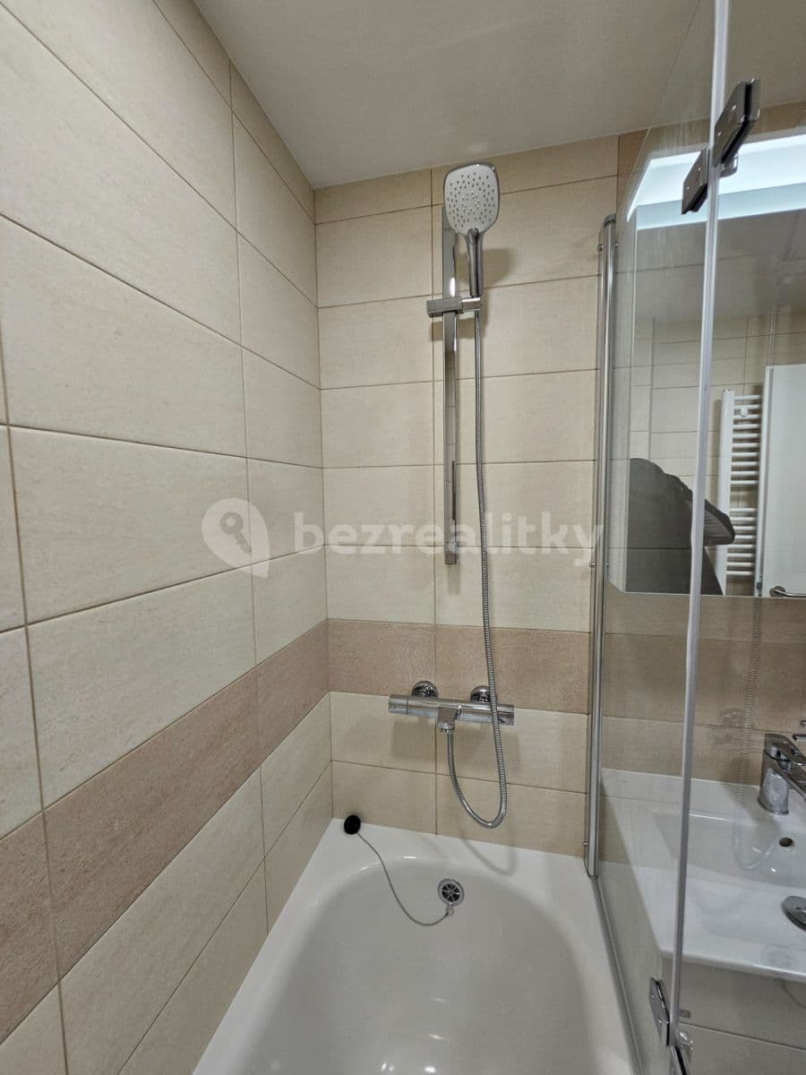 Prenájom bytu 1-izbový 34 m², Houdova, Praha, Praha Prenájom bytu 1-izbový 34 m², Houdova, Praha, Praha