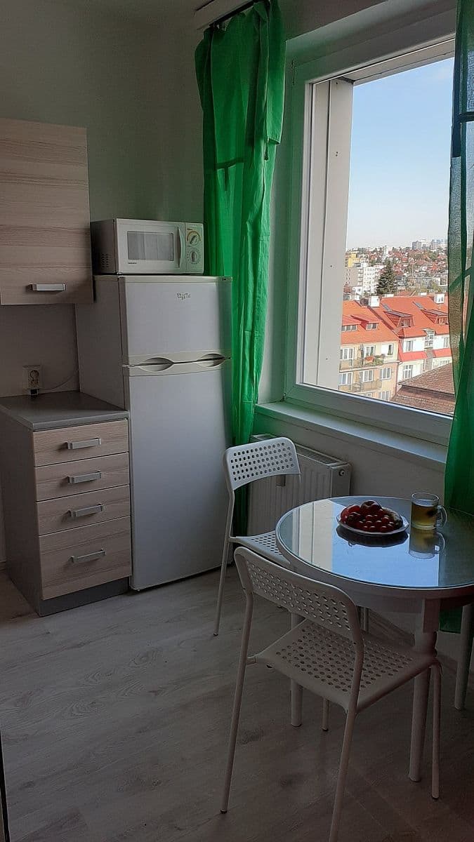 Prenájom bytu 2-izbový 39 m², Na úlehli, Praha, Praha Prenájom bytu 2-izbový 39 m², Na úlehli, Praha, Praha
