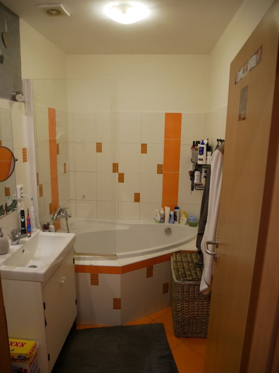 Prenájom bytu 2-izbový 57 m², Dukelská, Čelákovice, Středočeský kraj Prenájom bytu 2-izbový 57 m², Dukelská, Čelákovice, Středočeský kraj