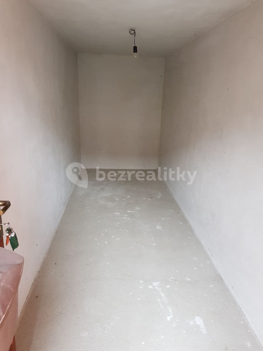 Prenájom nebytového priestoru 9 m², Politických vězňů, Horoměřice, Středočeský kraj Prenájom nebytového priestoru 9 m², Politických vězňů, Horoměřice, Středočeský kraj