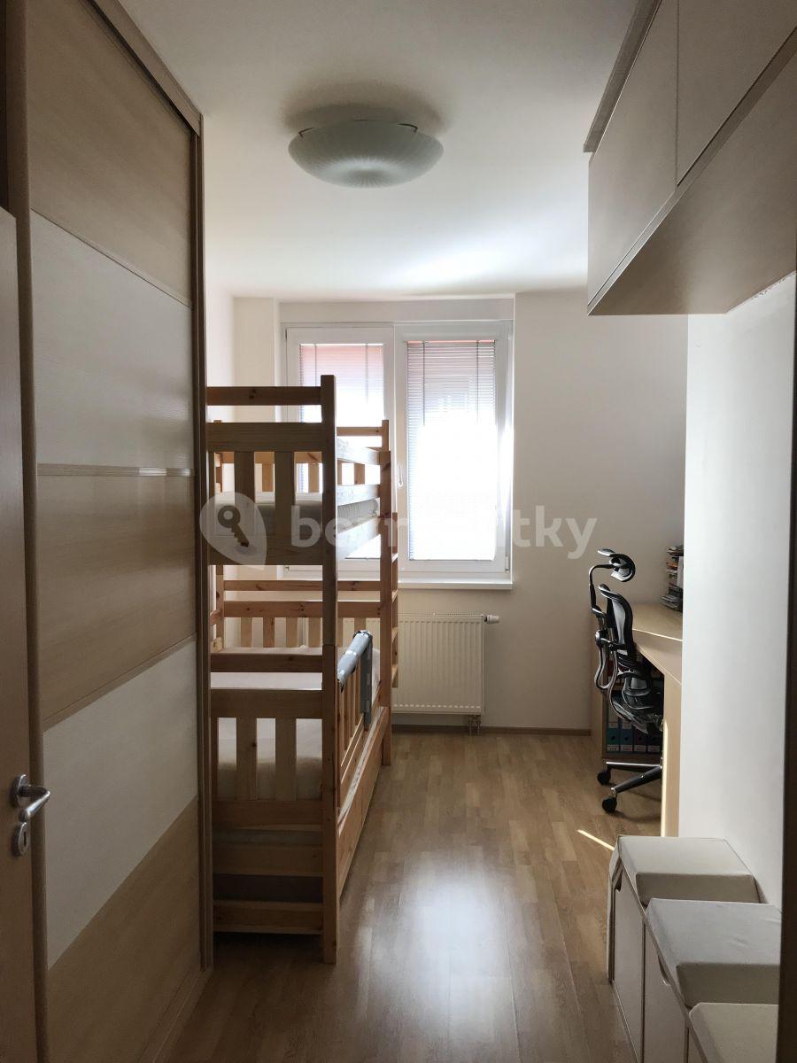 Prenájom bytu 3-izbový 74 m², Laurinova, Praha, Praha