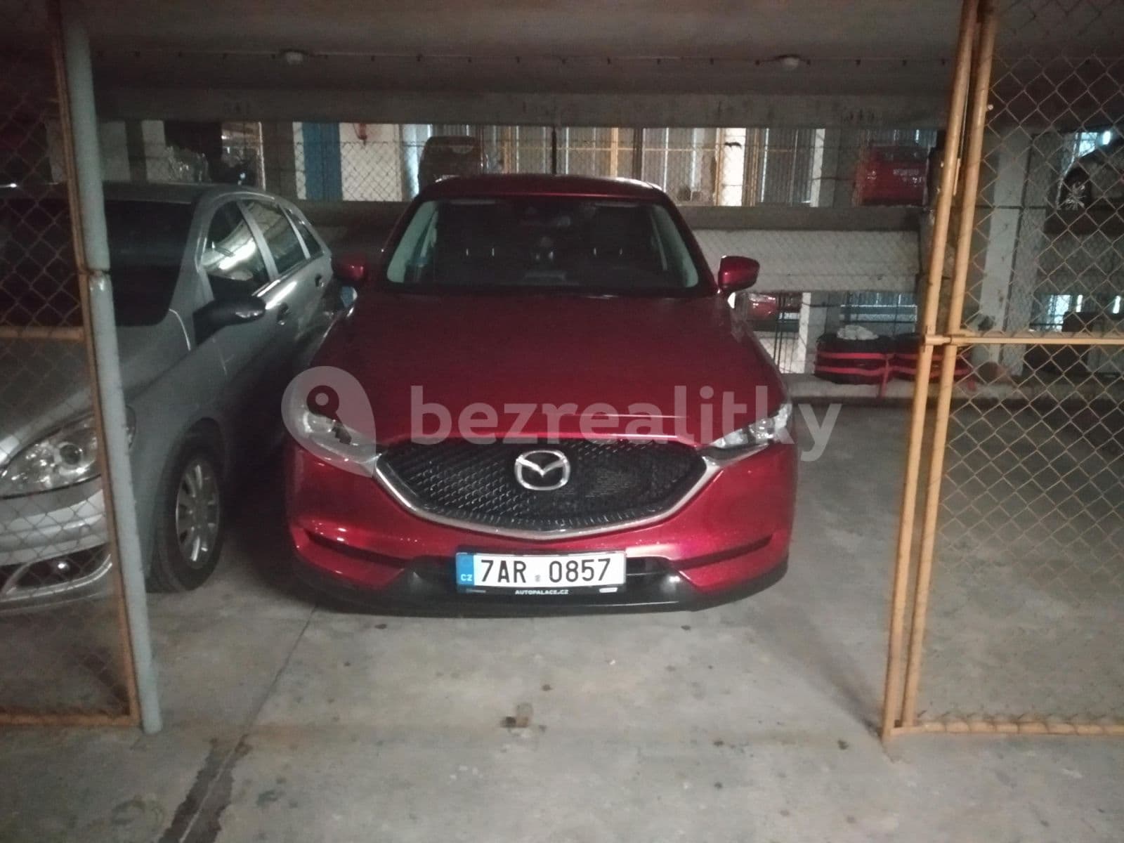 Prenájom garáže 14 m², Milevská, Praha, Praha Prenájom garáže 14 m², Milevská, Praha, Praha