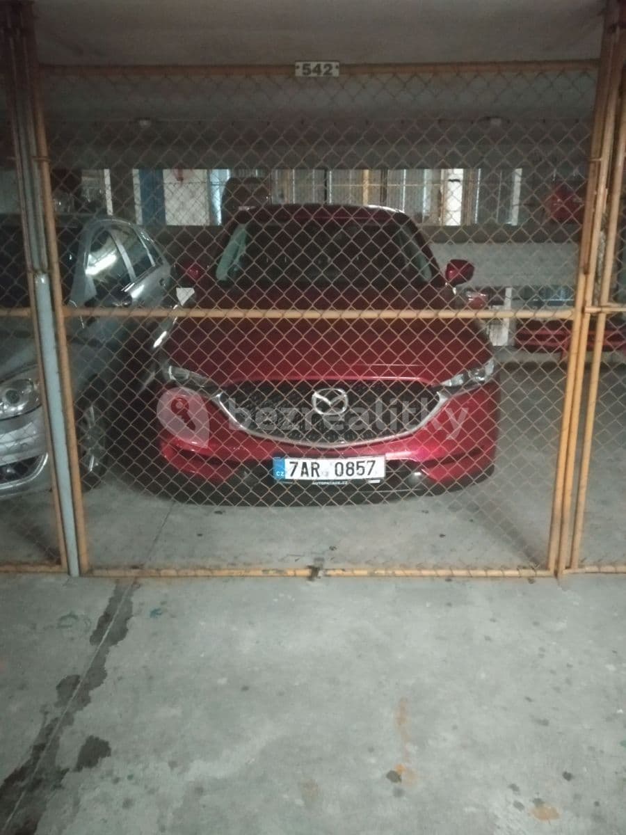 Prenájom garáže 14 m², Milevská, Praha, Praha Prenájom garáže 14 m², Milevská, Praha, Praha