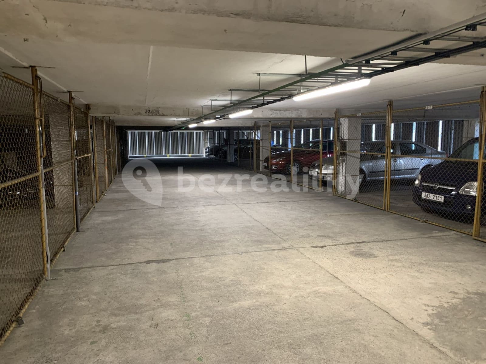 Prenájom garáže 14 m², Milevská, Praha, Praha Prenájom garáže 14 m², Milevská, Praha, Praha