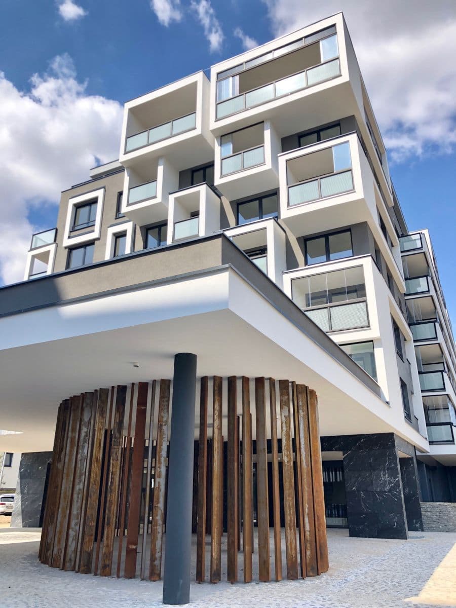 Prenájom bytu 1-izbový 38 m², Makedonská, Praha, Praha Prenájom bytu 1-izbový 38 m², Makedonská, Praha, Praha