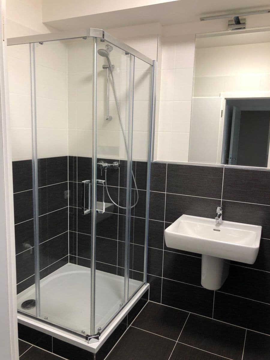 Prenájom bytu 1-izbový 38 m², Makedonská, Praha, Praha Prenájom bytu 1-izbový 38 m², Makedonská, Praha, Praha