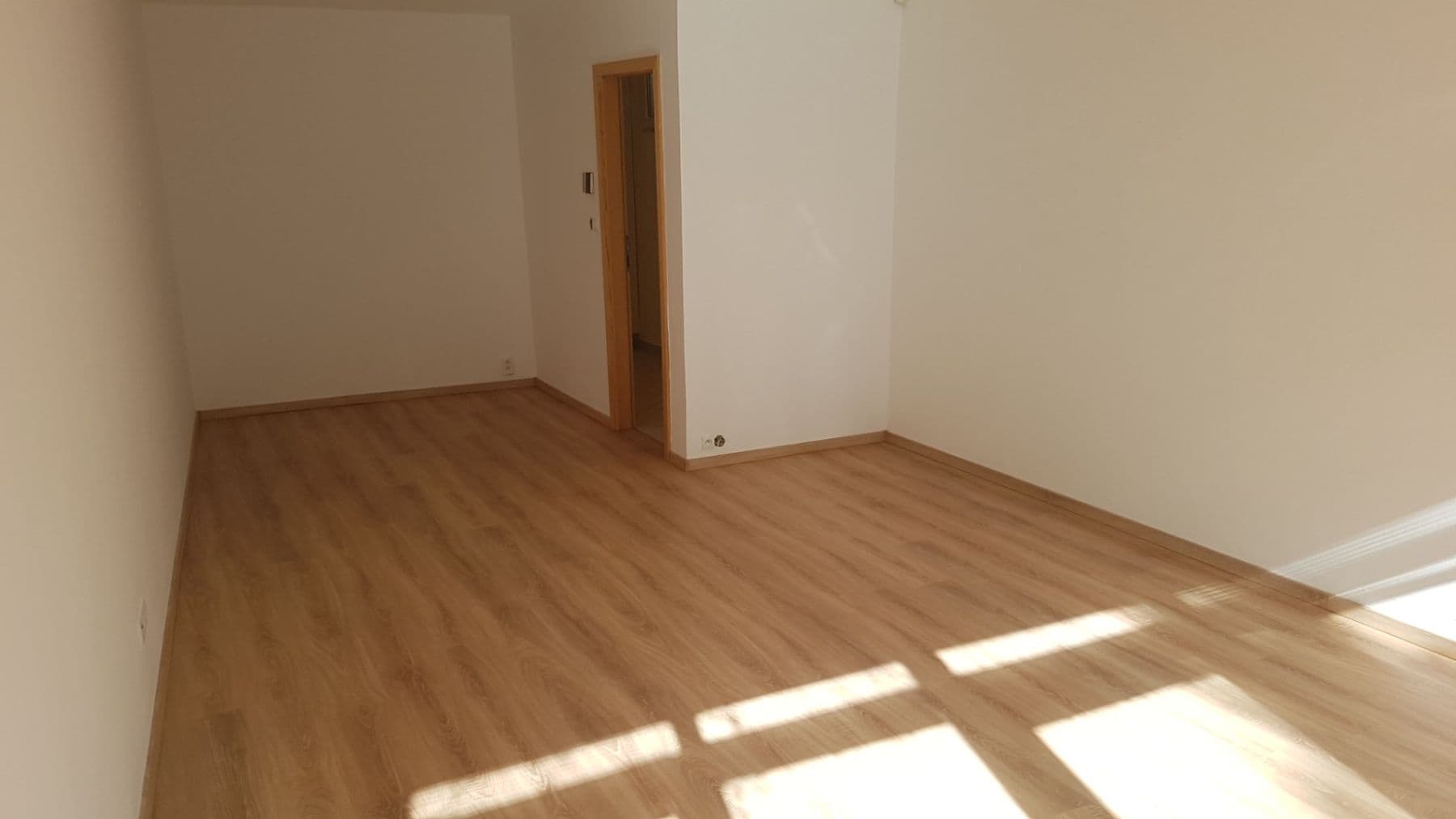 Prenájom bytu 1-izbový 54 m², Na Fialce I, Praha, Praha Prenájom bytu 1-izbový 54 m², Na Fialce I, Praha, Praha