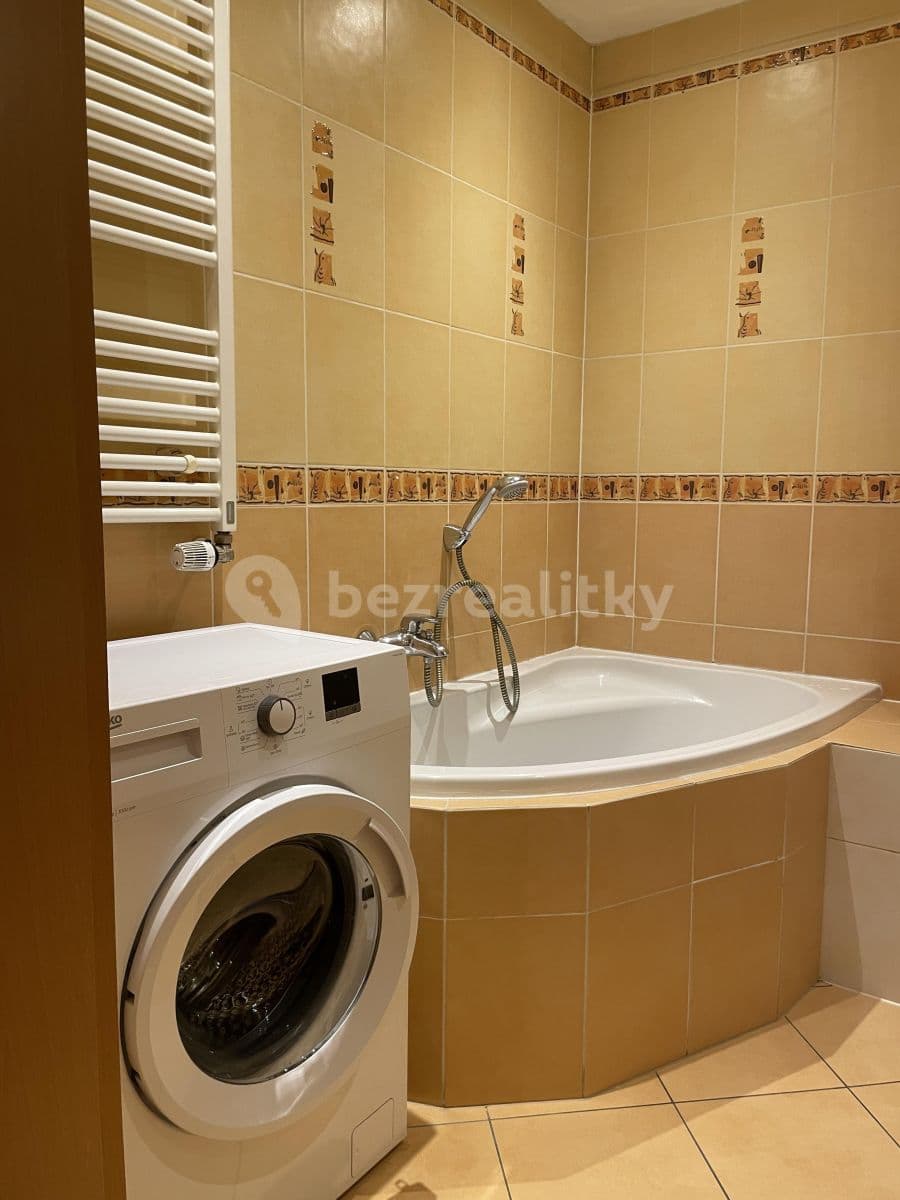 Prenájom bytu 1-izbový 33 m², Mattioliho, Praha, Praha Prenájom bytu 1-izbový 33 m², Mattioliho, Praha, Praha