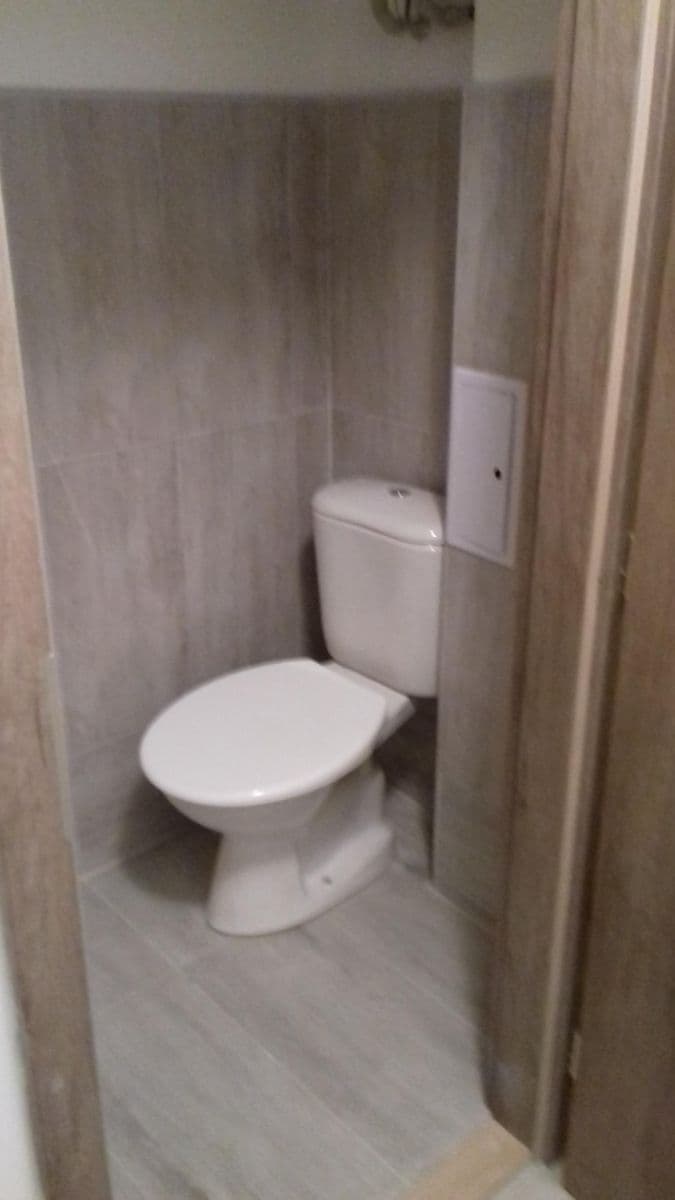 Prenájom bytu 2-izbový 47 m², Sdružení, Praha, Praha Prenájom bytu 2-izbový 47 m², Sdružení, Praha, Praha