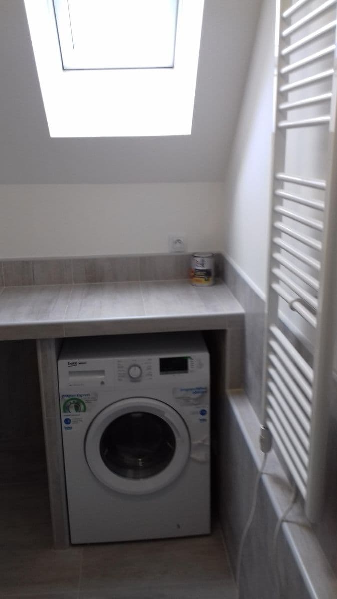 Prenájom bytu 2-izbový 47 m², Sdružení, Praha, Praha Prenájom bytu 2-izbový 47 m², Sdružení, Praha, Praha