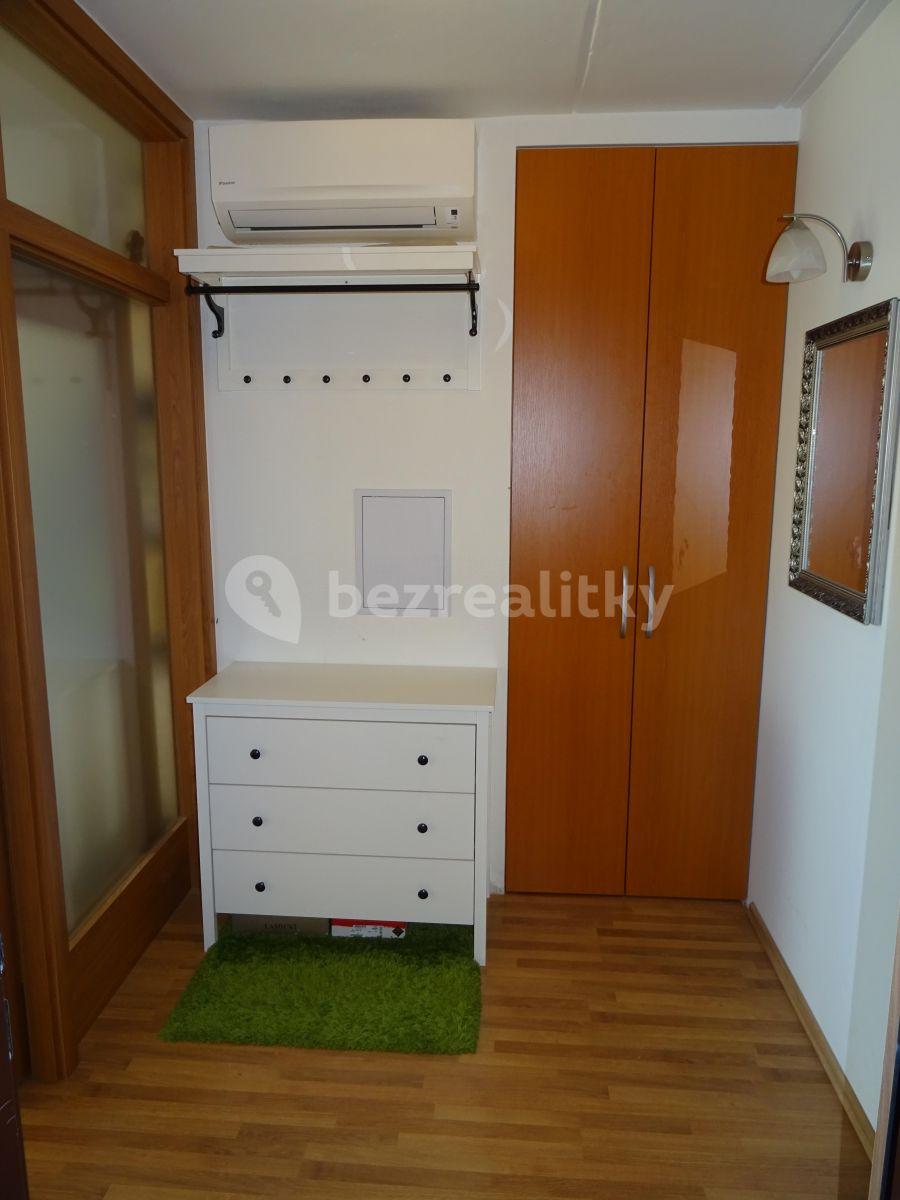 Prenájom bytu 3-izbový 75 m², Mrkvičkova, Praha, Praha