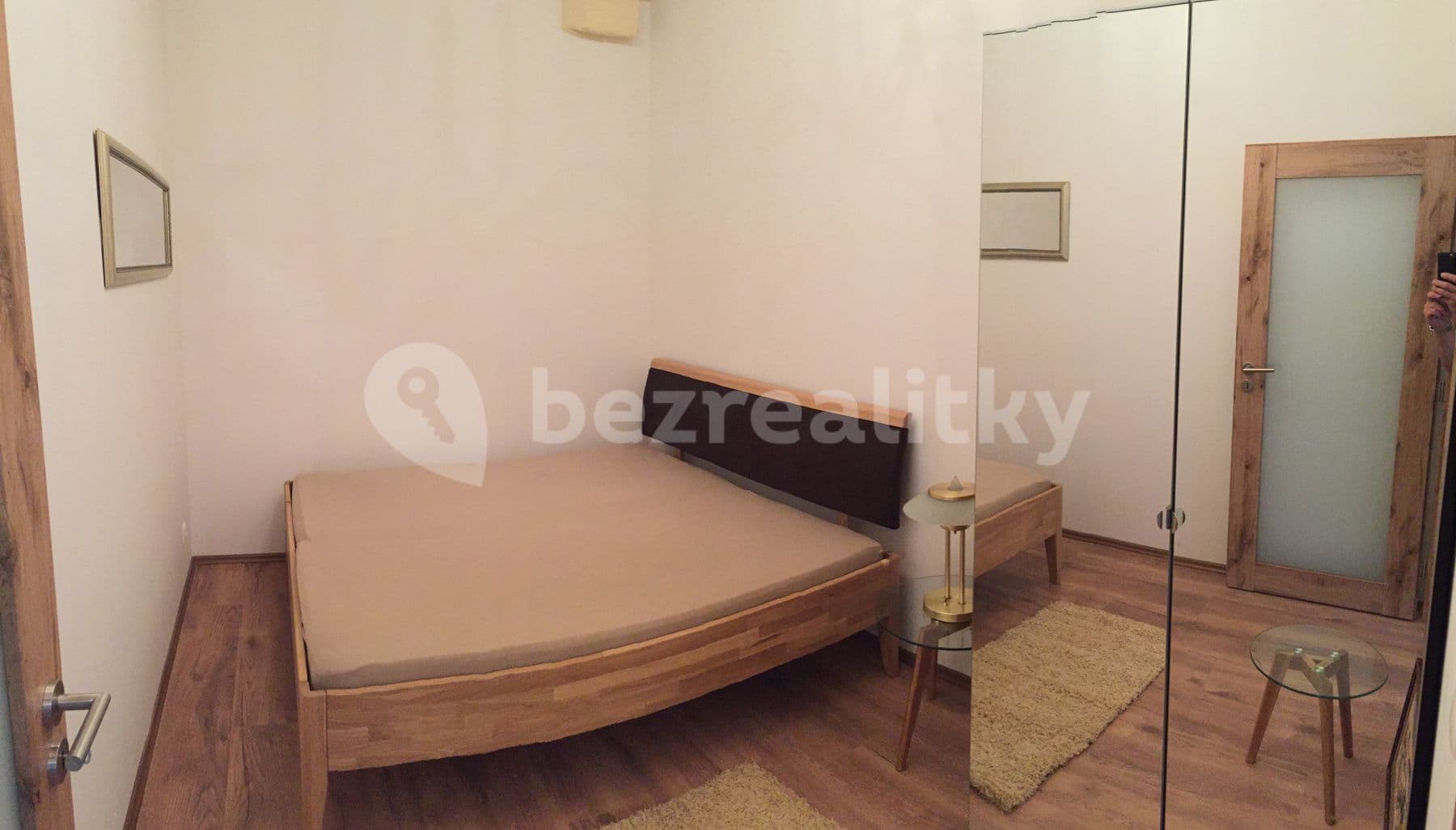 Prenájom bytu 2-izbový 43 m², Pod dvorem, Praha, Praha Prenájom bytu 2-izbový 43 m², Pod dvorem, Praha, Praha