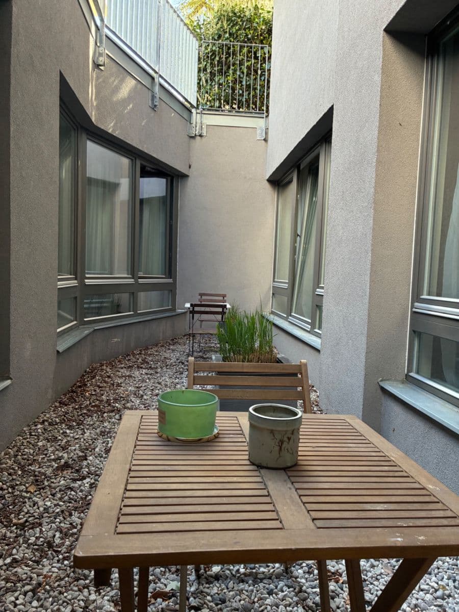 Prenájom bytu 2-izbový 43 m², Pod dvorem, Praha, Praha Prenájom bytu 2-izbový 43 m², Pod dvorem, Praha, Praha