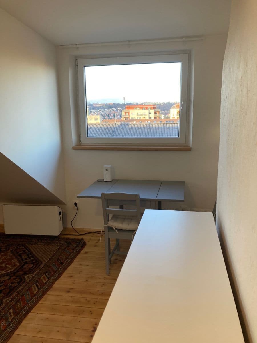 Prenájom bytu 1-izbový 35 m², Mikšovského, Praha, Praha Prenájom bytu 1-izbový 35 m², Mikšovského, Praha, Praha