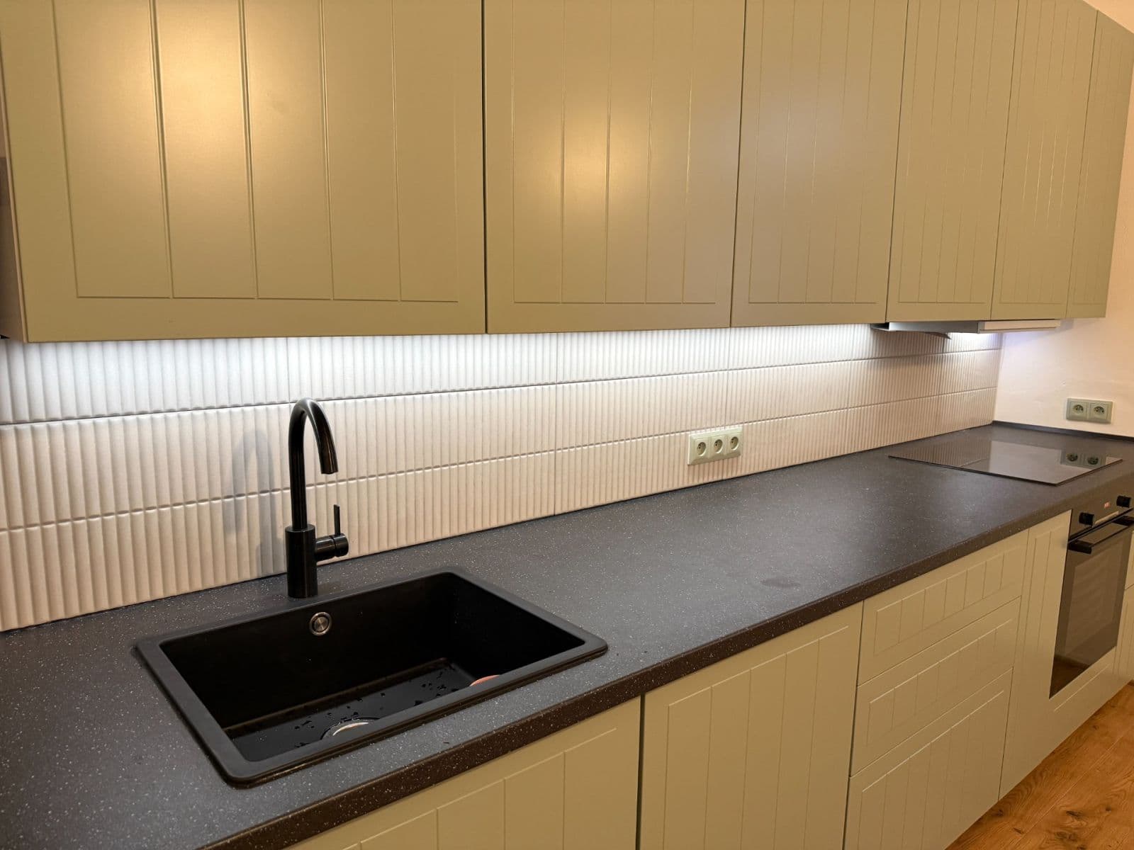 Prenájom bytu 2-izbový 84 m², Jaselská, Praha, Praha Prenájom bytu 2-izbový 84 m², Jaselská, Praha, Praha