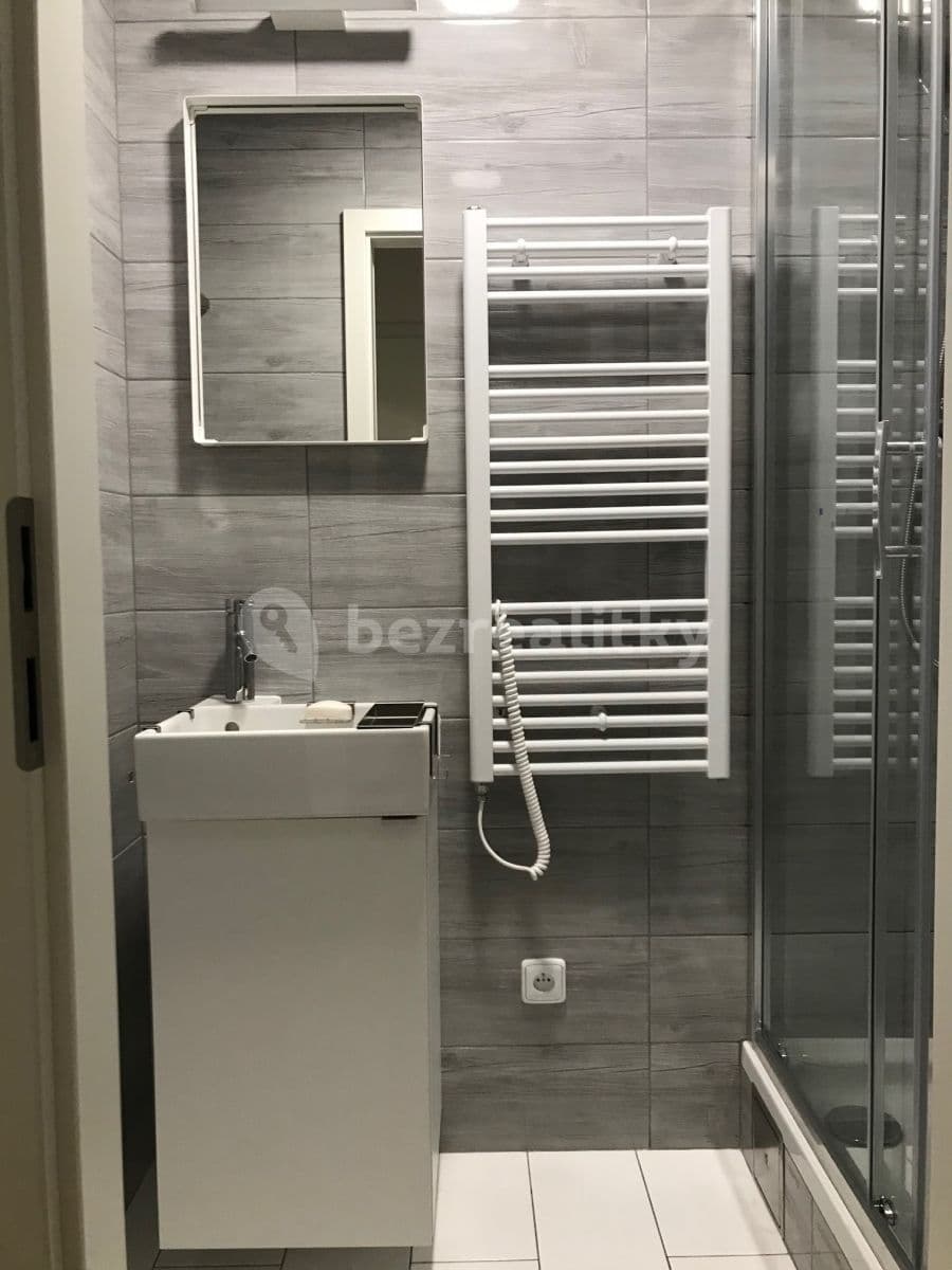 Prenájom bytu 3-izbový 60 m², Sulická, Praha, Praha Prenájom bytu 3-izbový 60 m², Sulická, Praha, Praha