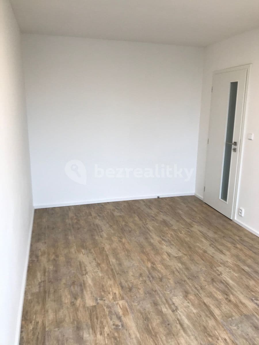 Prenájom bytu 3-izbový 60 m², Sulická, Praha, Praha Prenájom bytu 3-izbový 60 m², Sulická, Praha, Praha