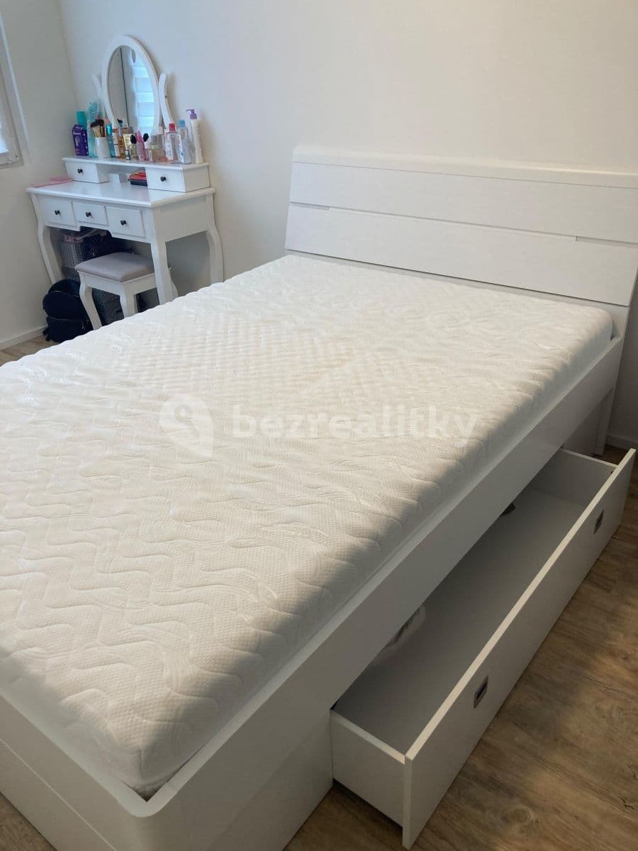 Prenájom bytu 3-izbový 60 m², Sulická, Praha, Praha Prenájom bytu 3-izbový 60 m², Sulická, Praha, Praha